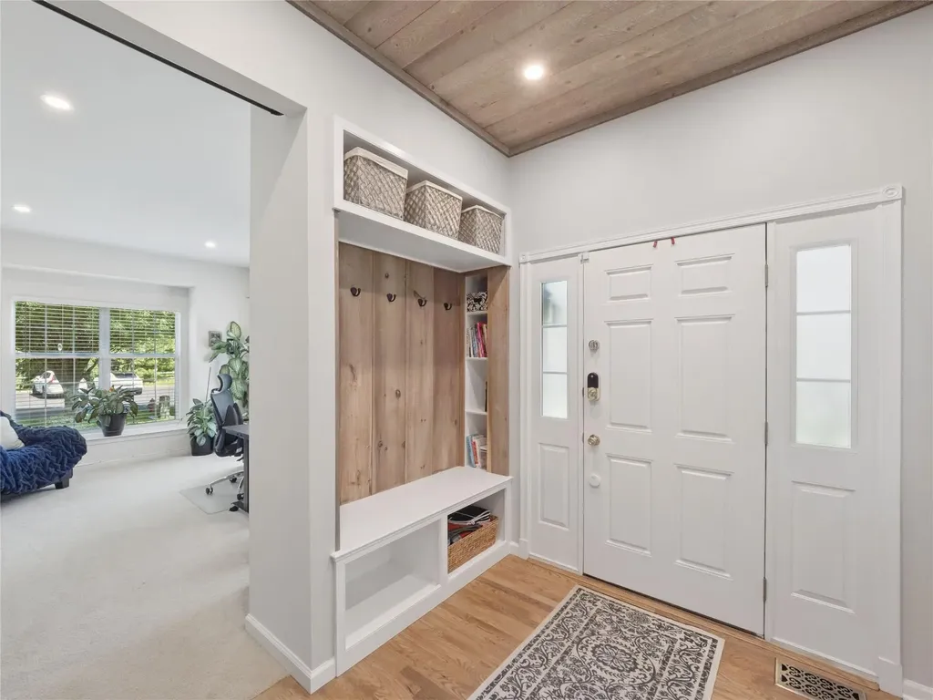 870 Huntington Drive Fishkill NY 12524
