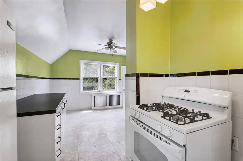 102 Burhans Avenue Yonkers NY 10701