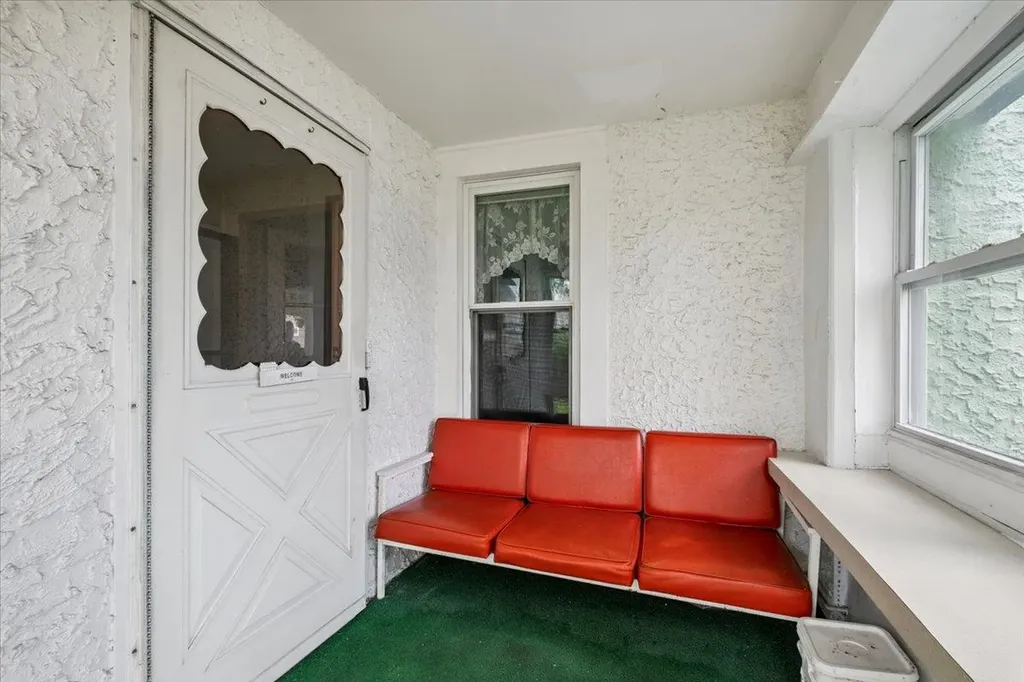 102 Burhans Avenue Yonkers NY 10701