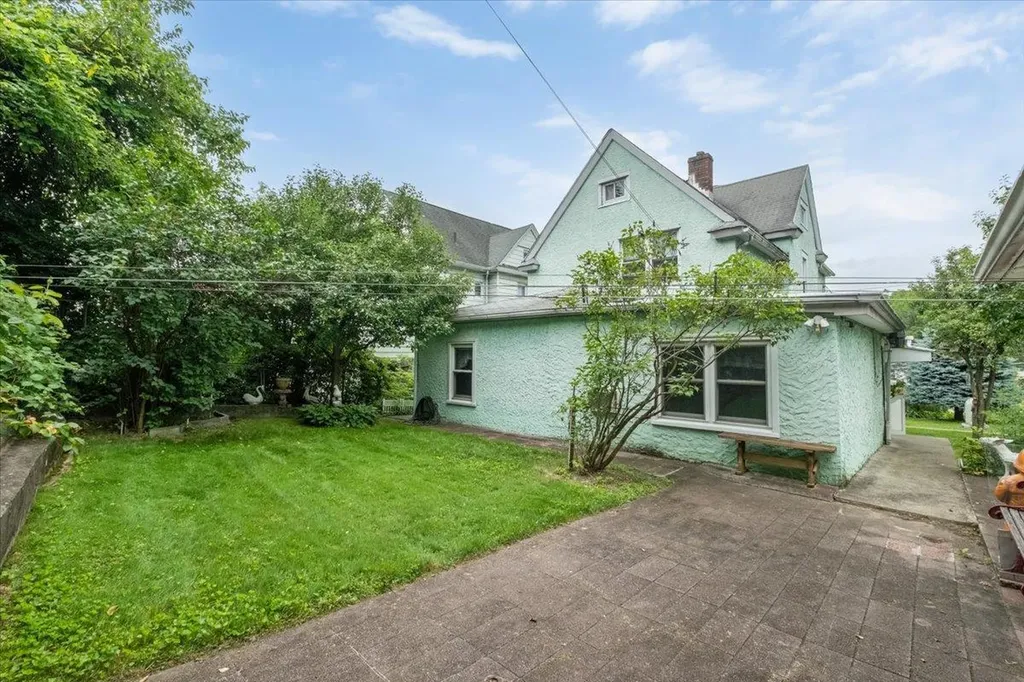102 Burhans Avenue Yonkers NY 10701