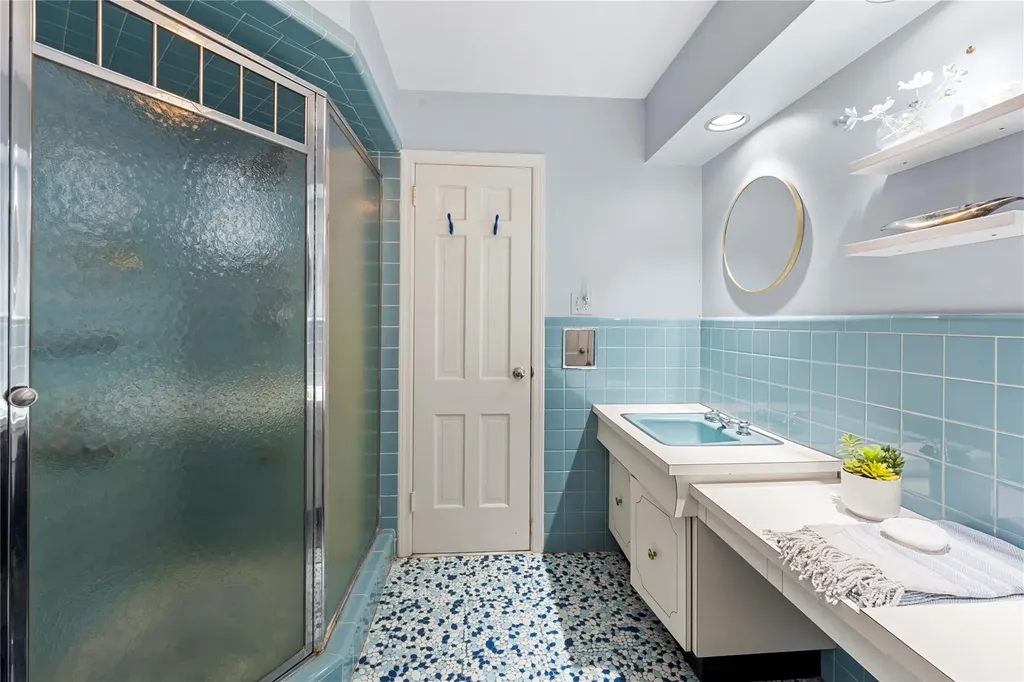 520 Chauncey Lane Lawrence NY 11559