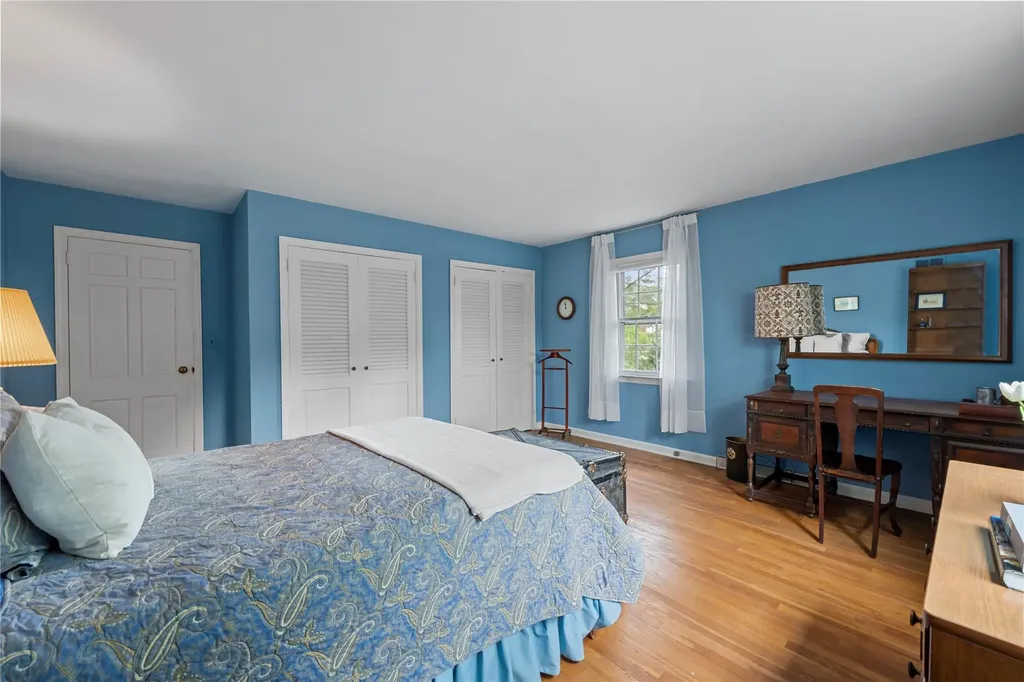 520 Chauncey Lane Lawrence NY 11559