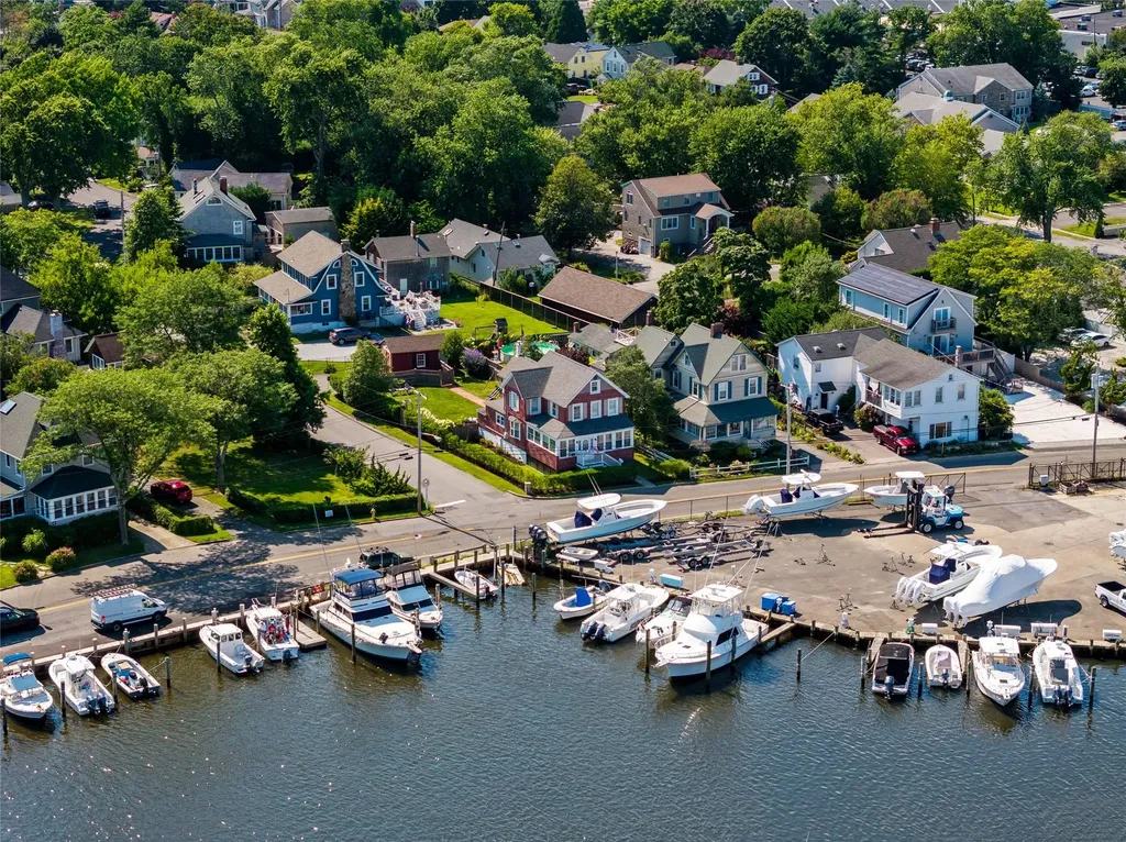 28 Shore Road Babylon NY 11702