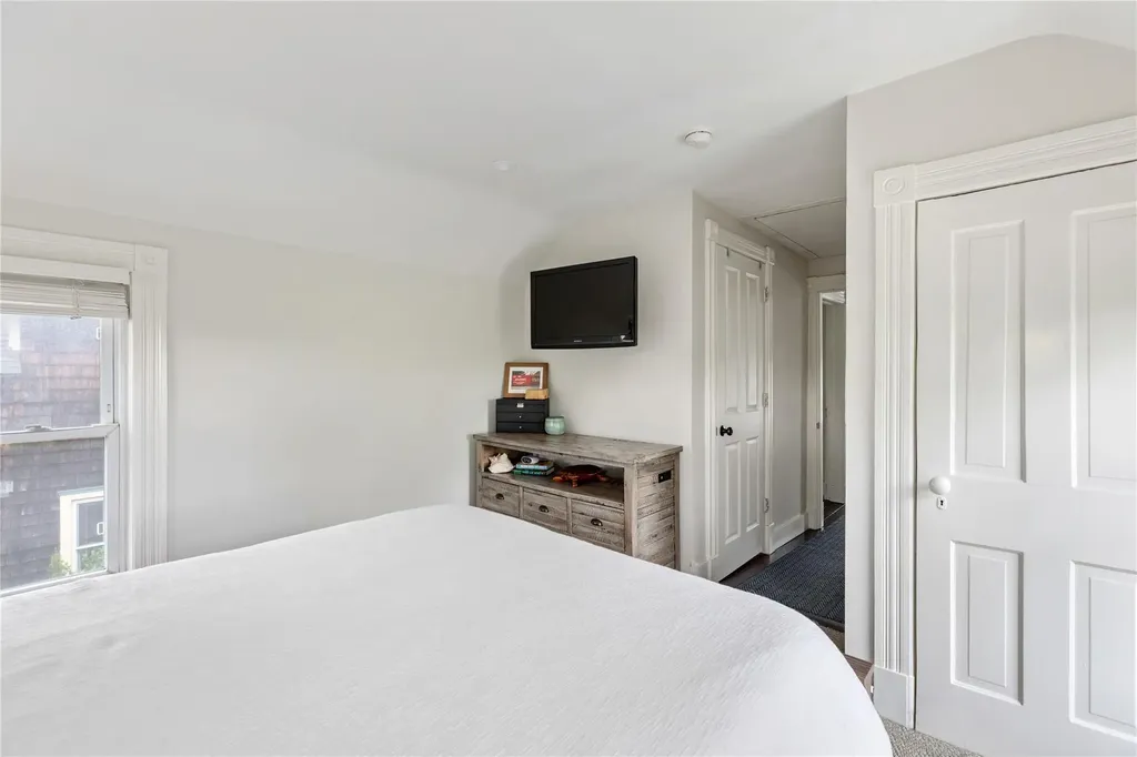 28 Shore Road Babylon NY 11702