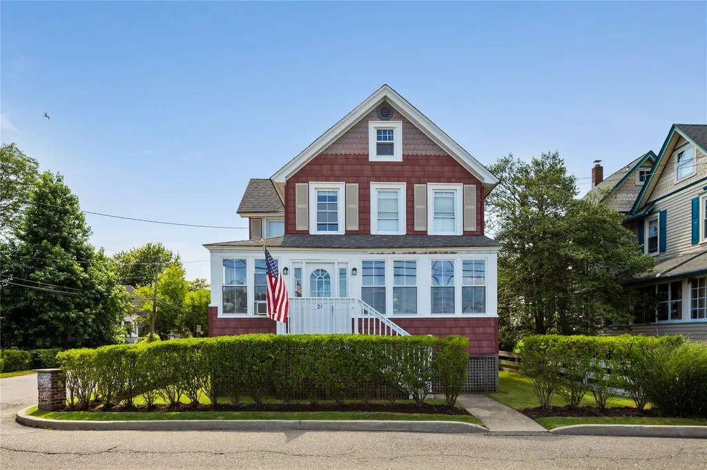 28 Shore Road Babylon NY 11702