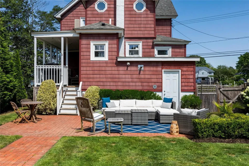 28 Shore Road Babylon NY 11702
