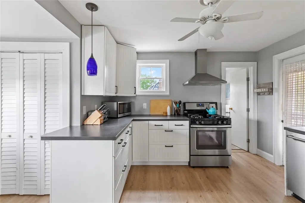28 Shore Road Babylon NY 11702