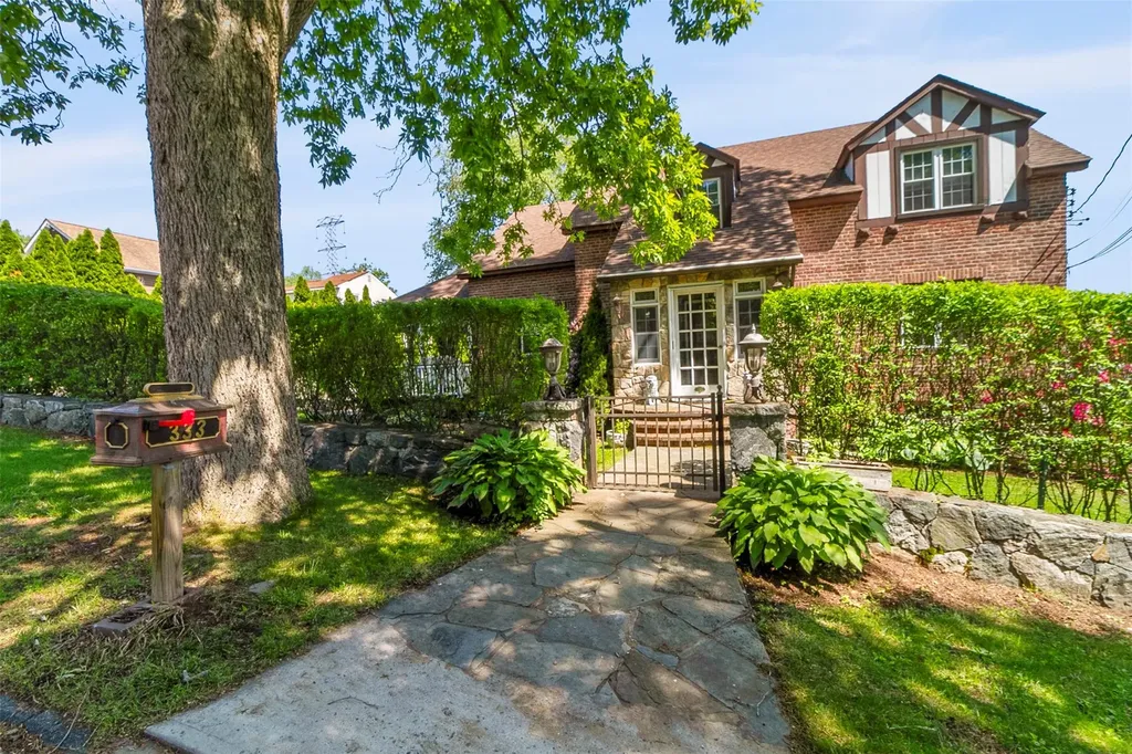 333 Center Drive Mahopac NY 10541