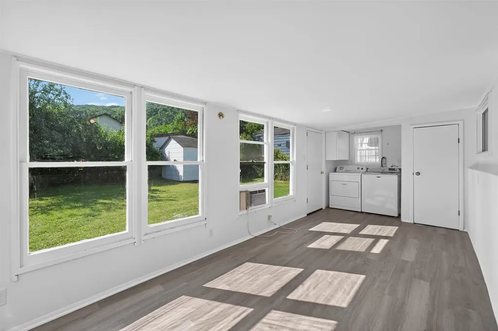 34 Hurd Avenue Garnerville NY 10923