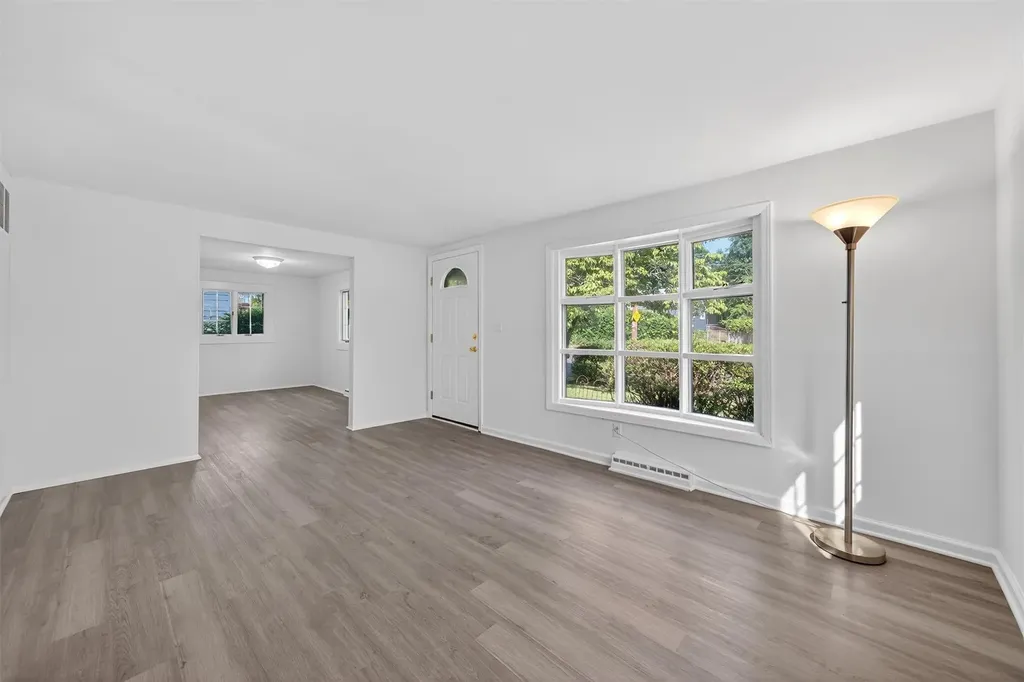 34 Hurd Avenue Garnerville NY 10923
