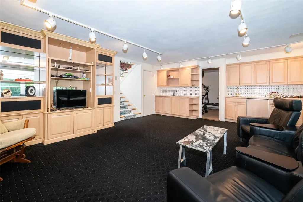 25 Old Lyme Road Scarsdale NY 10583