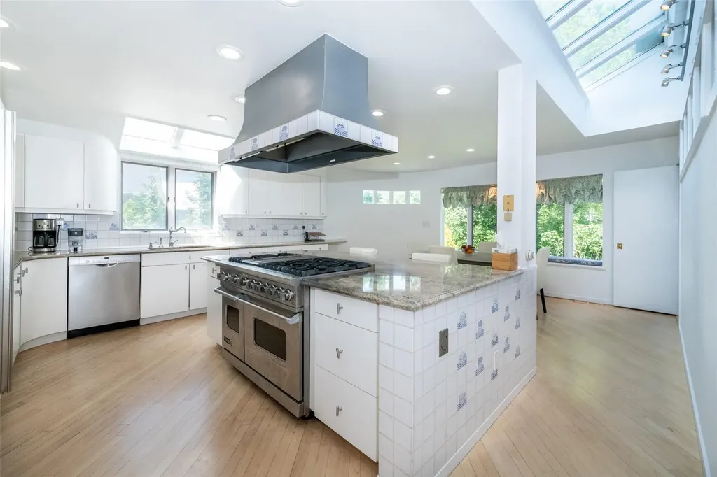 25 Old Lyme Road Scarsdale NY 10583