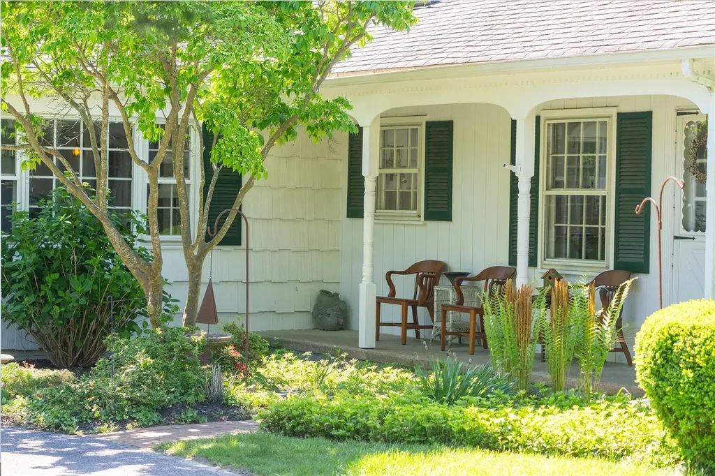 50 Summit Drive Southold NY 11971