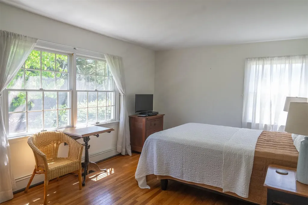 50 Summit Drive Southold NY 11971