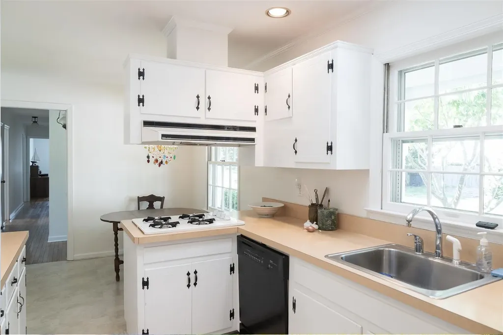 50 Summit Drive Southold NY 11971
