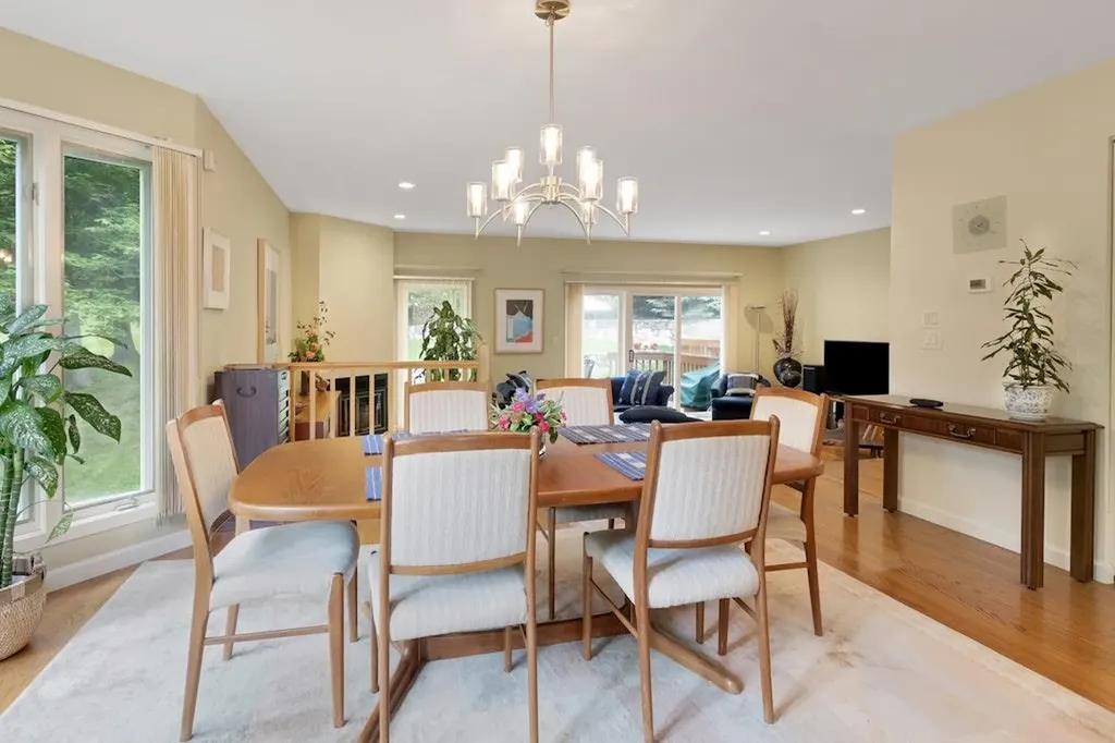 17 Spring Pond Drive Ossining NY 10562