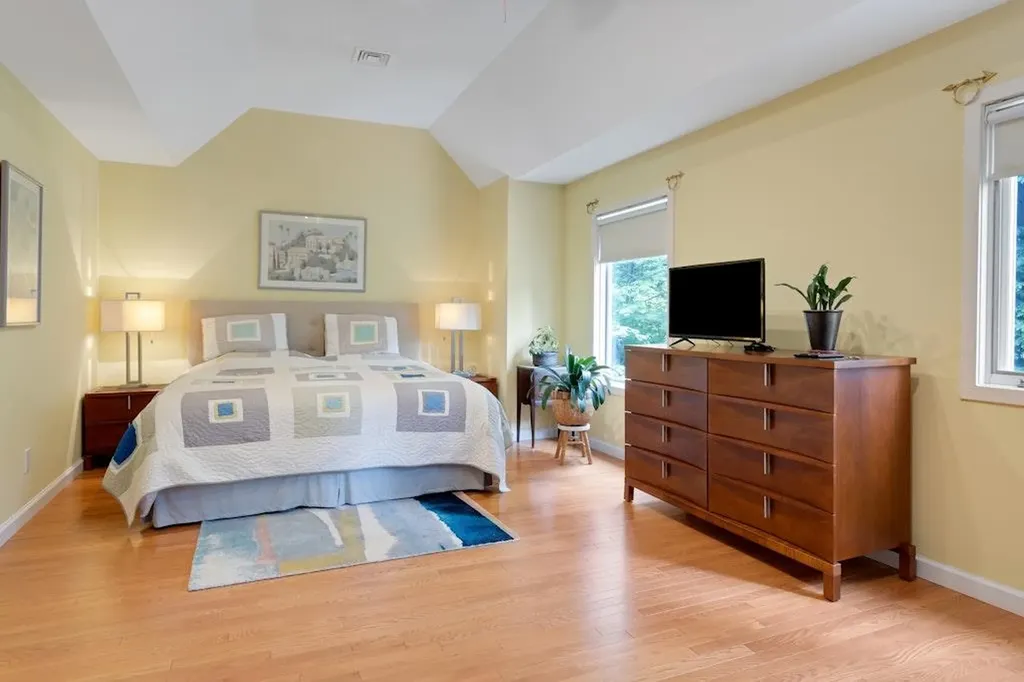 17 Spring Pond Drive Ossining NY 10562