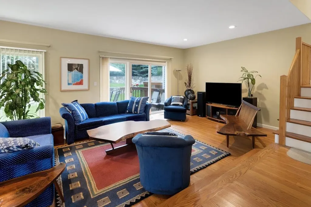 17 Spring Pond Drive Ossining NY 10562