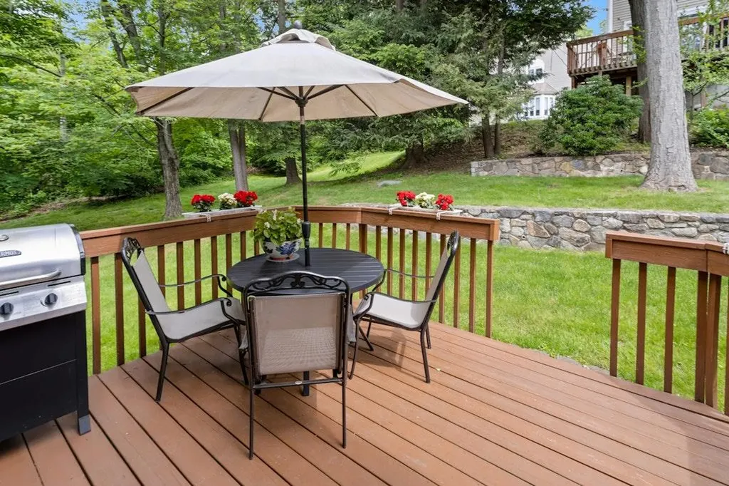 17 Spring Pond Drive Ossining NY 10562