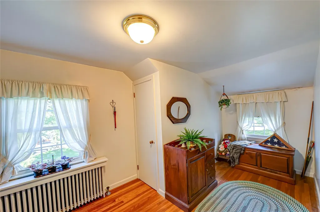 832 Ostrander Avenue Riverhead NY 11901