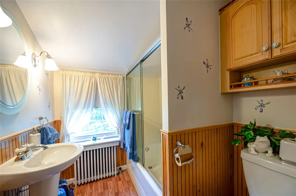 832 Ostrander Avenue Riverhead NY 11901