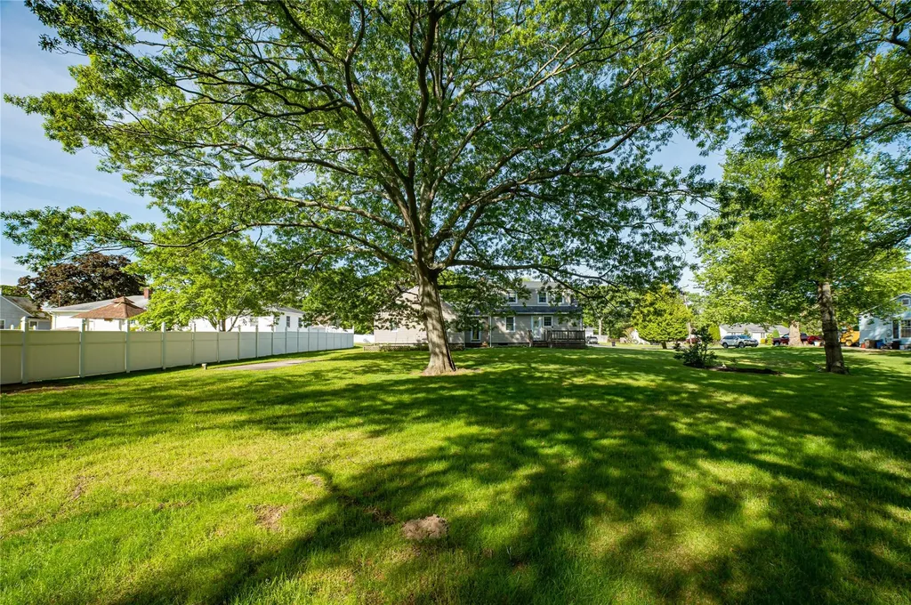 832 Ostrander Avenue Riverhead NY 11901