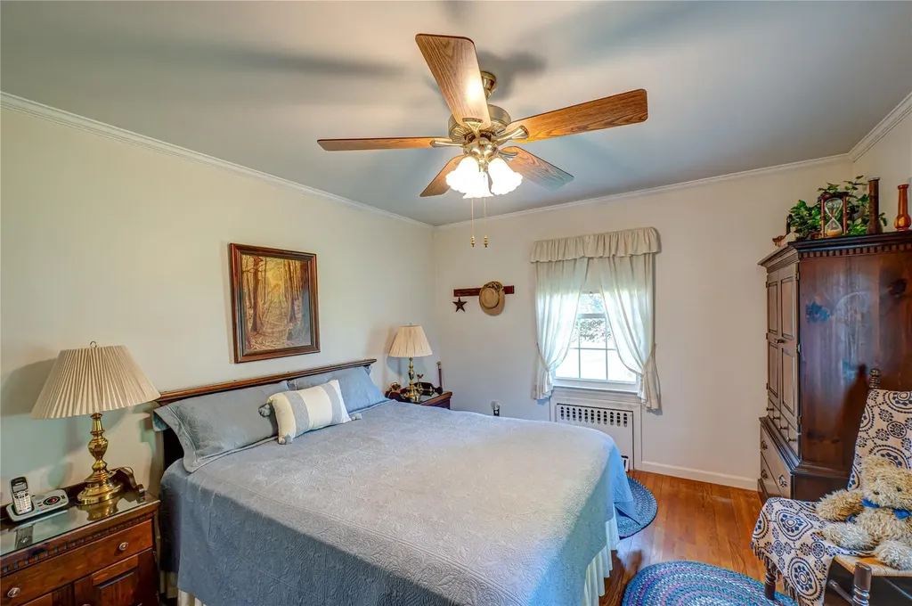 832 Ostrander Avenue Riverhead NY 11901