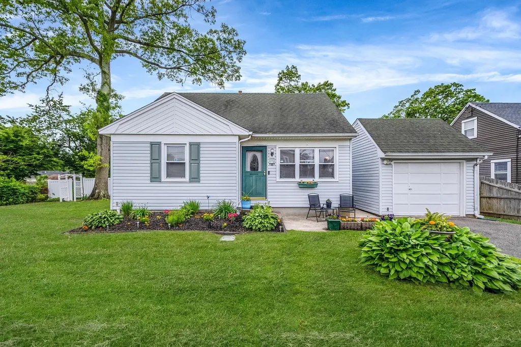 72 Belford Avenue Bay Shore NY 11706