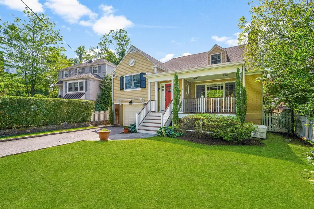 4 Senate Place Larchmont NY 10538