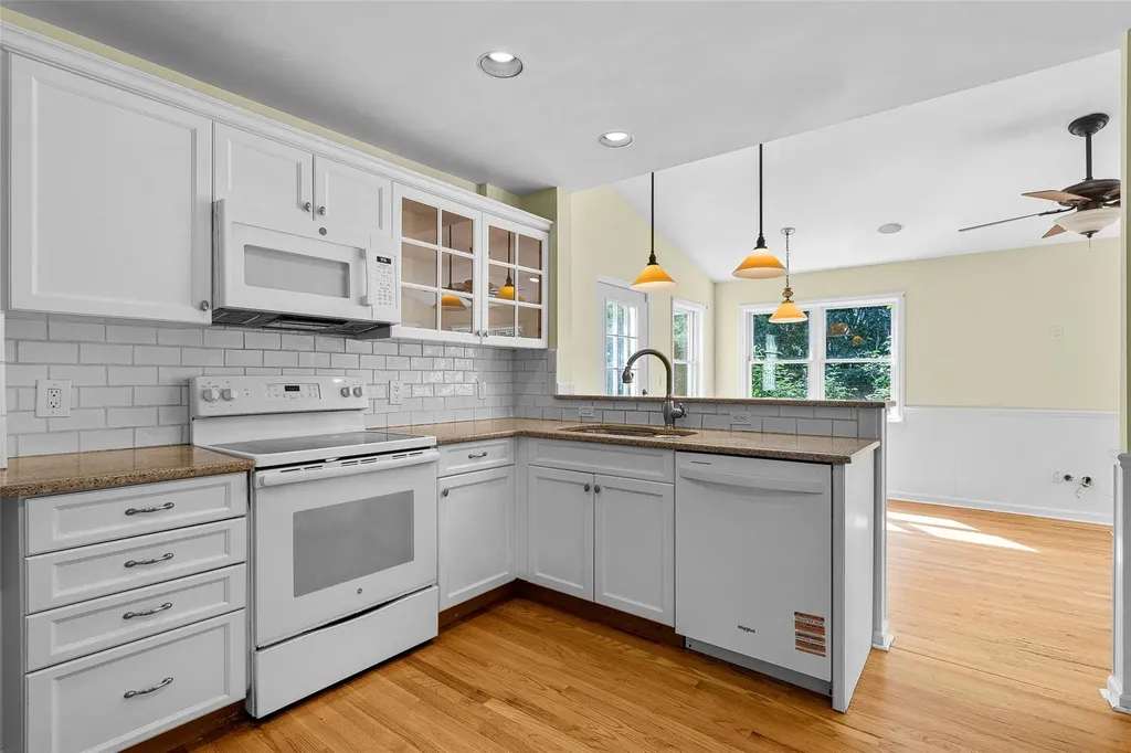 4 Senate Place Larchmont NY 10538