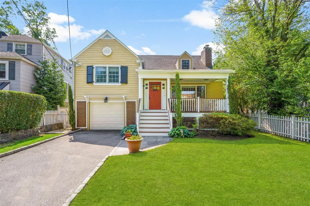 4 Senate Place Larchmont NY 10538