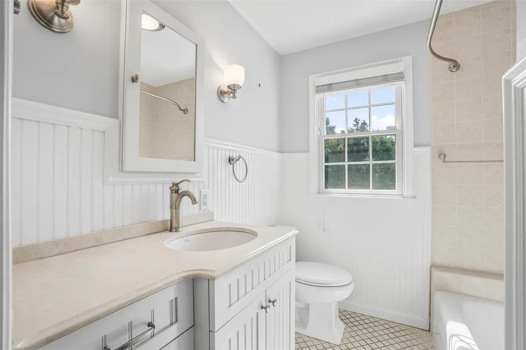 4 Senate Place Larchmont NY 10538