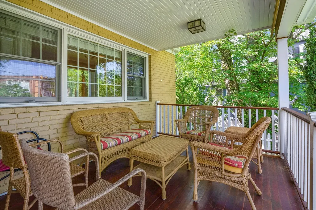 4 Senate Place Larchmont NY 10538