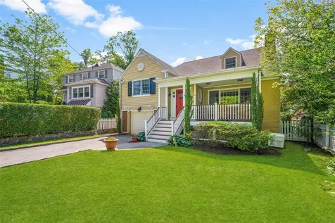 4 Senate Place Larchmont NY 10538