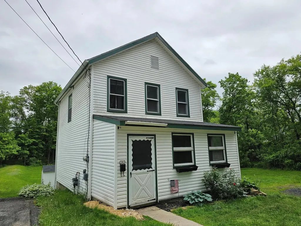 3 Fall Street Port Jervis NY 12771