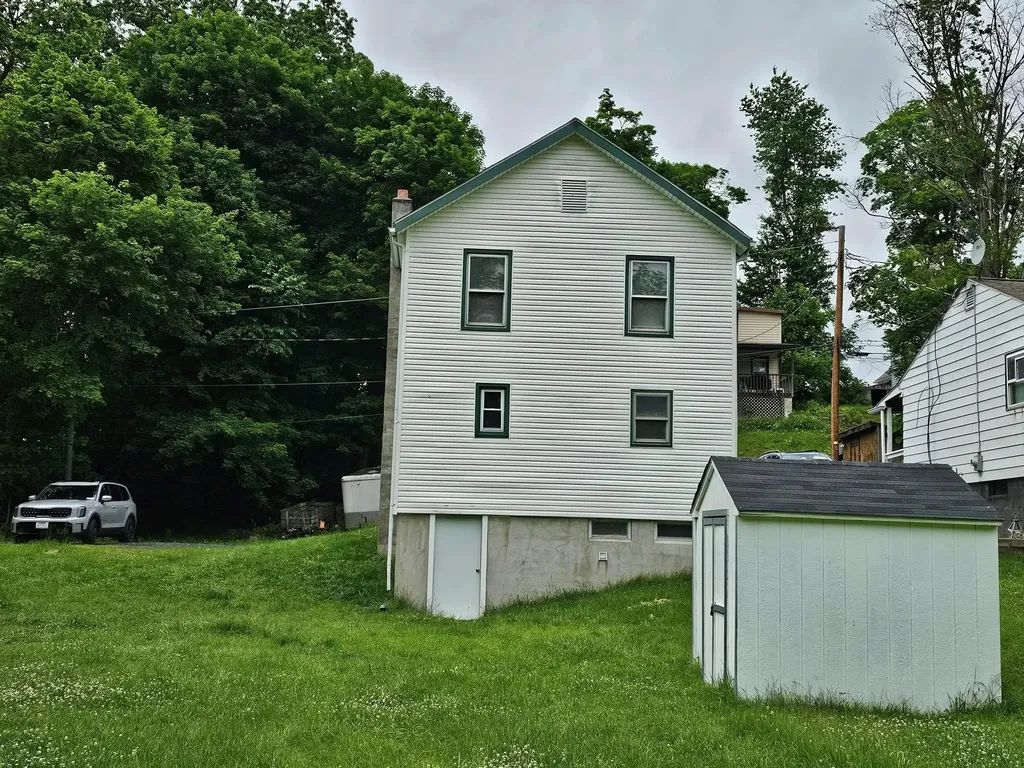 3 Fall Street Port Jervis NY 12771