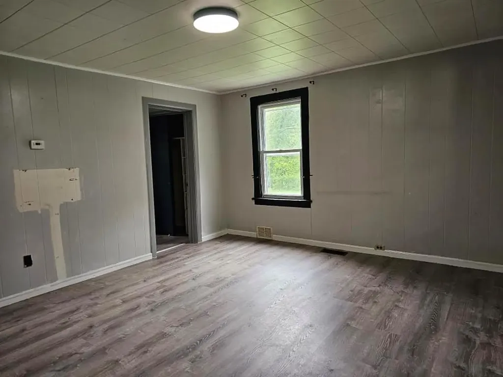 3 Fall Street Port Jervis NY 12771