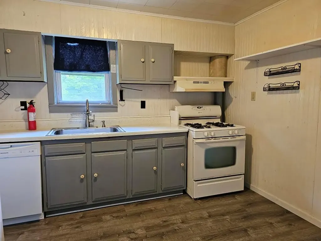 3 Fall Street Port Jervis NY 12771