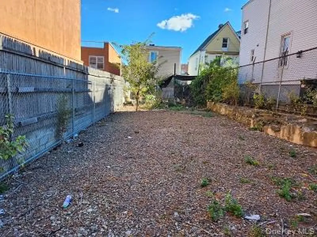 1828 Waterloo Place Bronx NY 10460