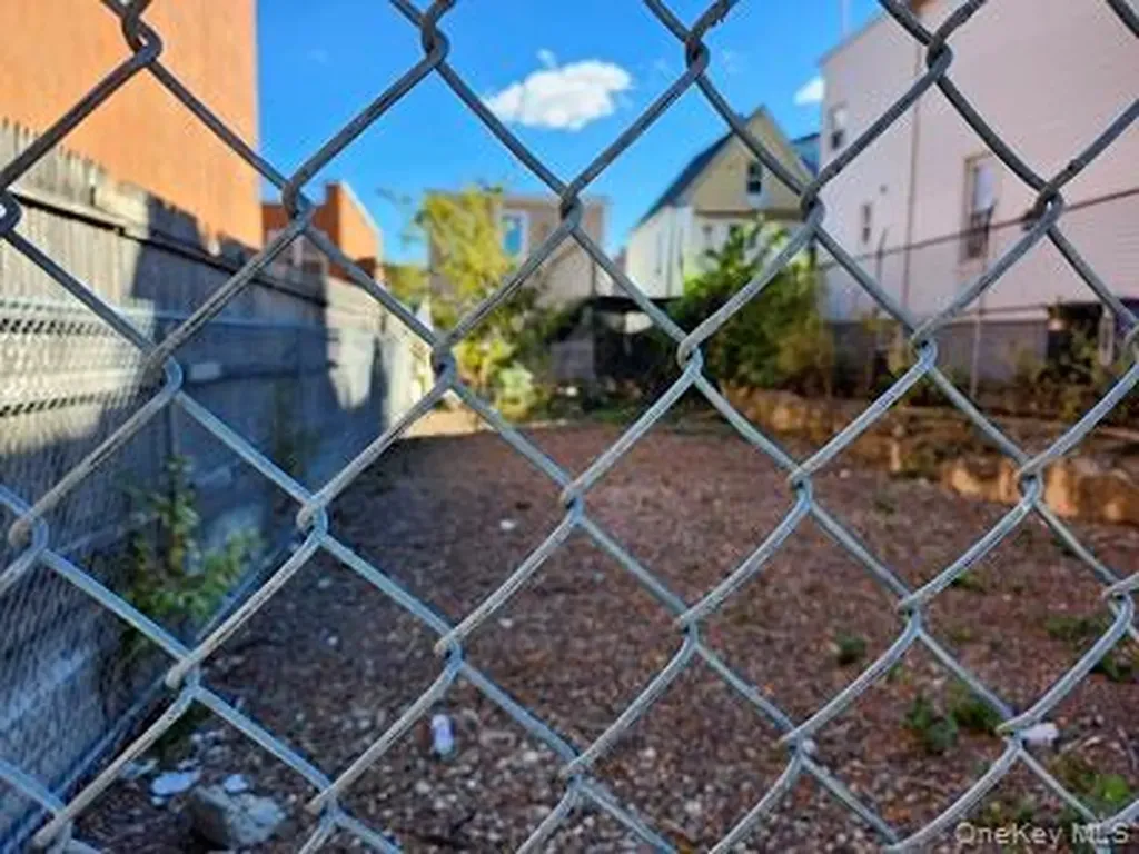 1828 Waterloo Place Bronx NY 10460