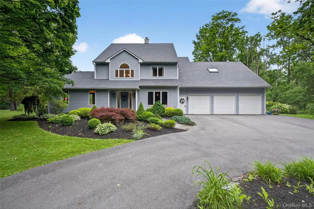 109 Sleight Plass Road Poughkeepsie NY 12603
