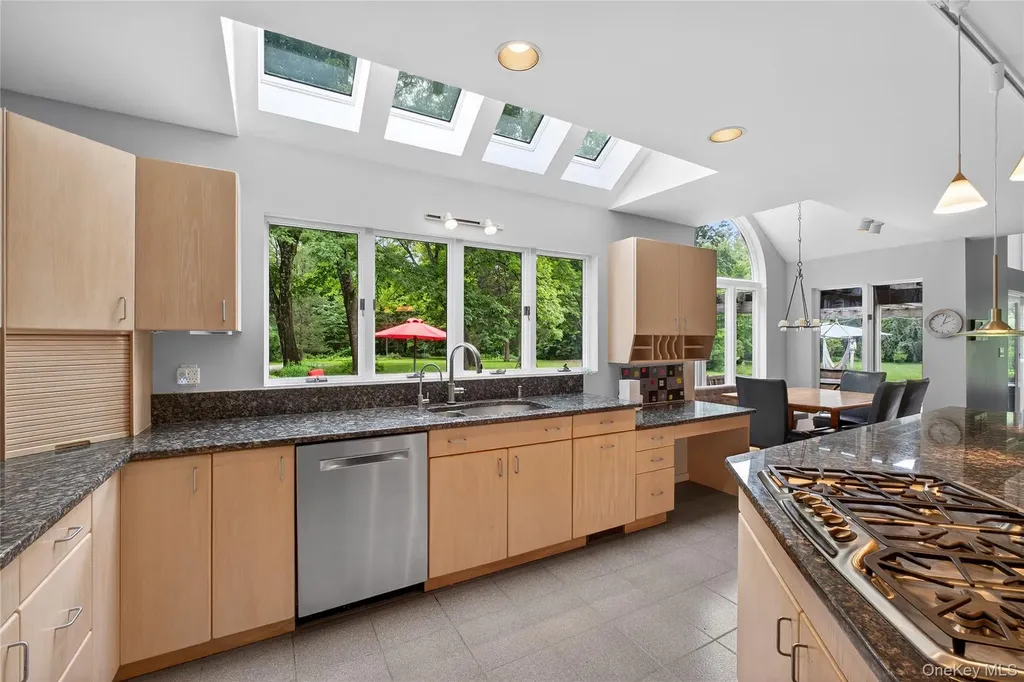 109 Sleight Plass Road Poughkeepsie NY 12603