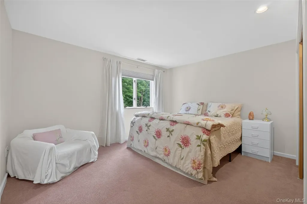 109 Sleight Plass Road Poughkeepsie NY 12603