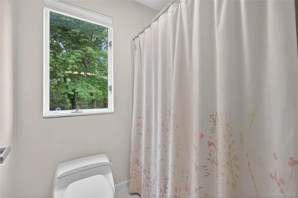 109 Sleight Plass Road Poughkeepsie NY 12603
