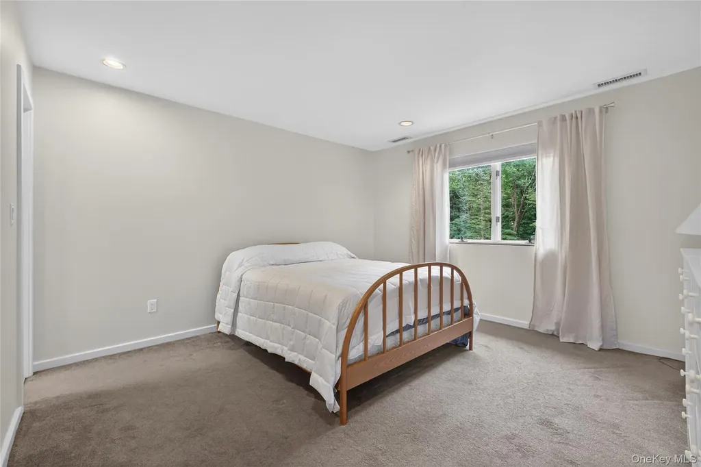 109 Sleight Plass Road Poughkeepsie NY 12603