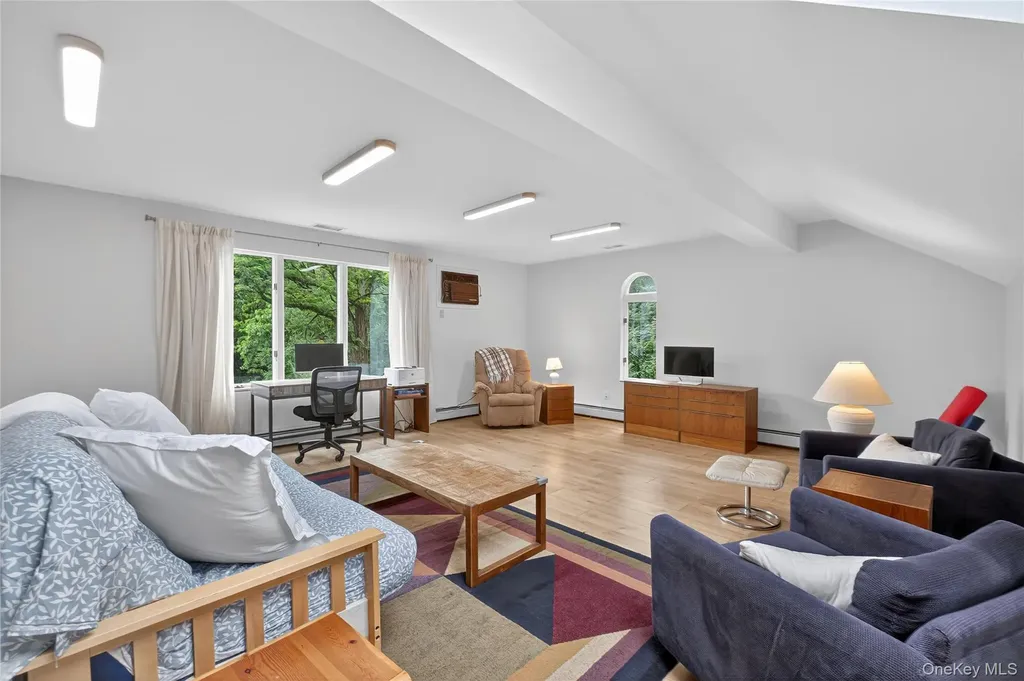 109 Sleight Plass Road Poughkeepsie NY 12603