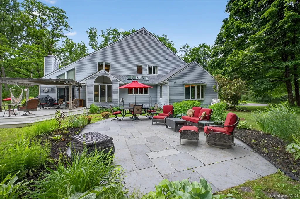 109 Sleight Plass Road Poughkeepsie NY 12603