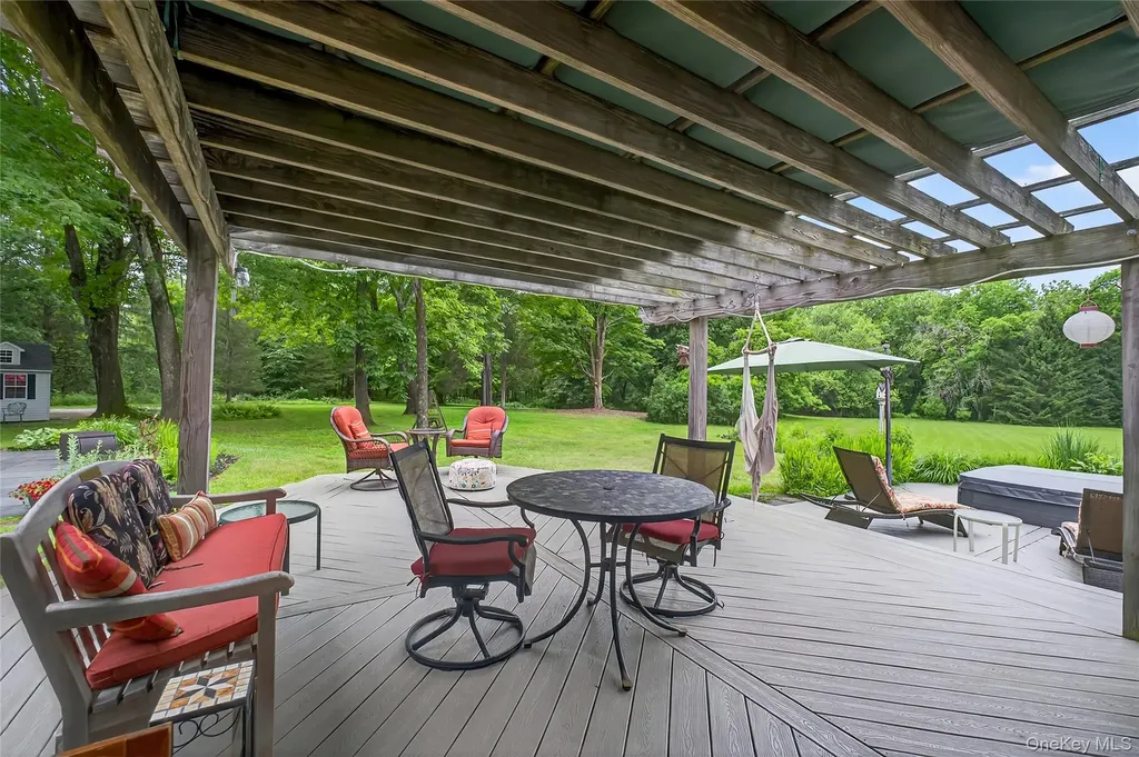 109 Sleight Plass Road Poughkeepsie NY 12603