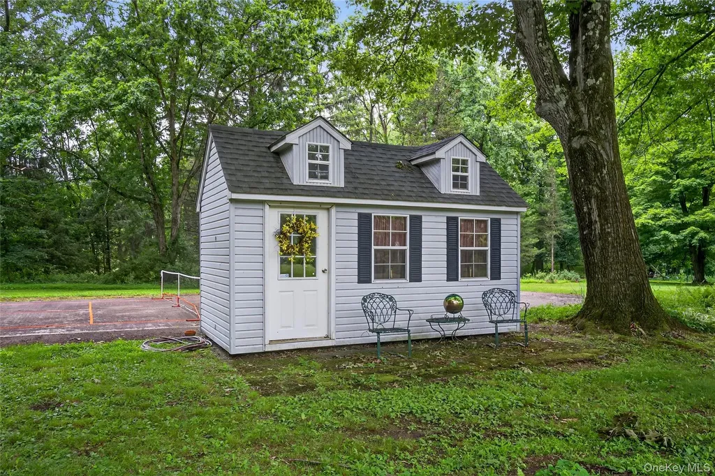 109 Sleight Plass Road Poughkeepsie NY 12603