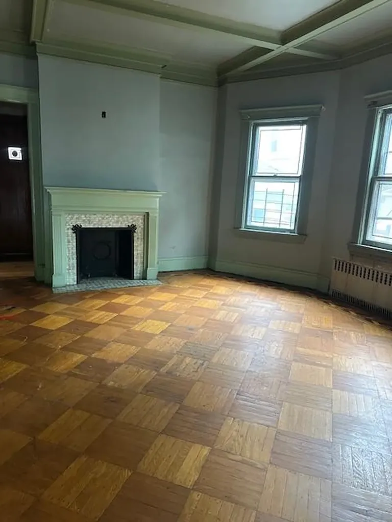 689 E 19th Street Brooklyn NY 11230